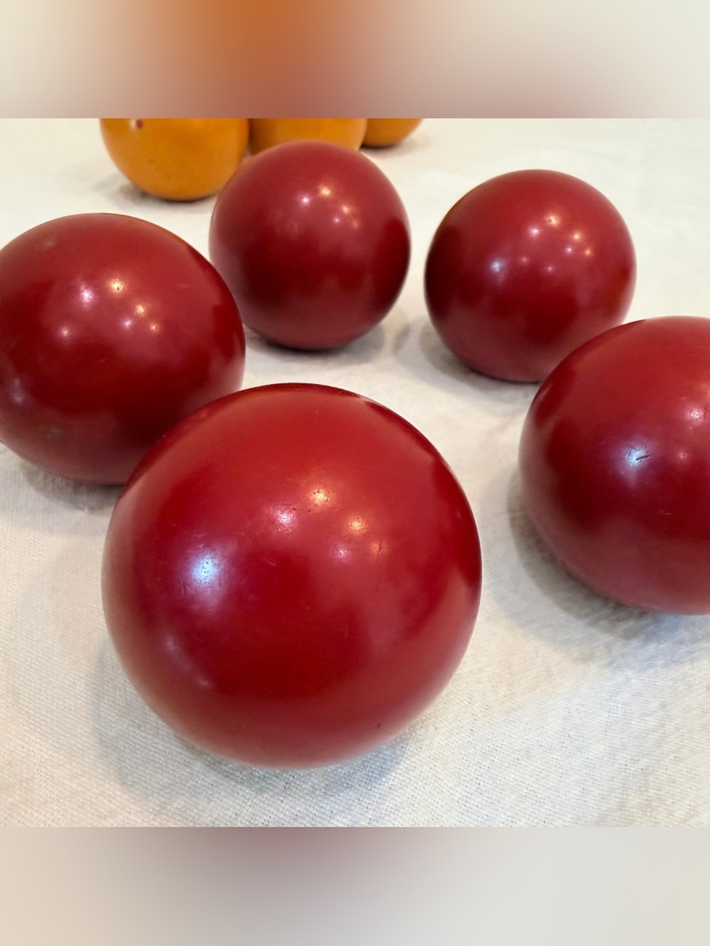 Vintage Bakelite Game Balls Lot 11 Cherry Red Butterscotch Yellow 54-57mm 1460g - Picture 7 of 16